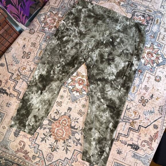 Lululemon Align High Rise Leggings Cropped Women's Size 20 Has Pockets Gym Yoga - Picture 15 of 15